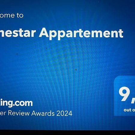 Lonestar Appartement Бур Хамстед Екстериор снимка