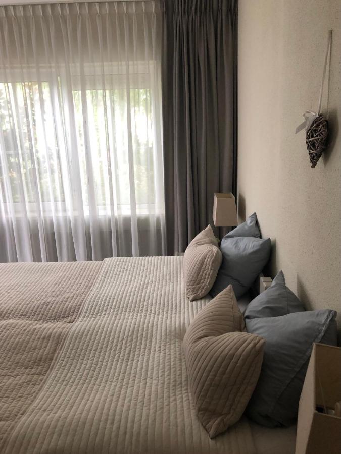 Lonestar Appartement Бур Хамстед Екстериор снимка