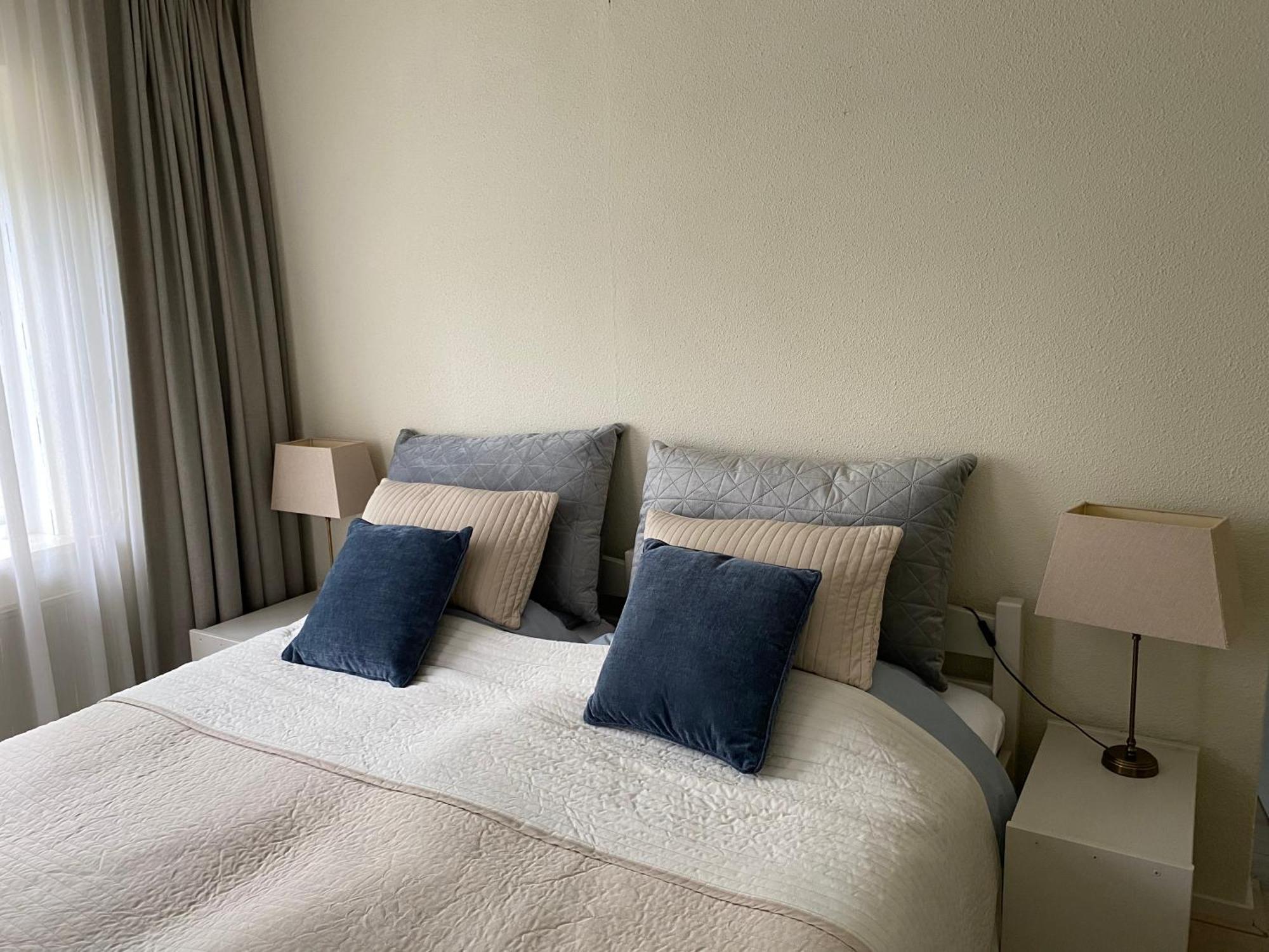 Lonestar Appartement Бур Хамстед Екстериор снимка