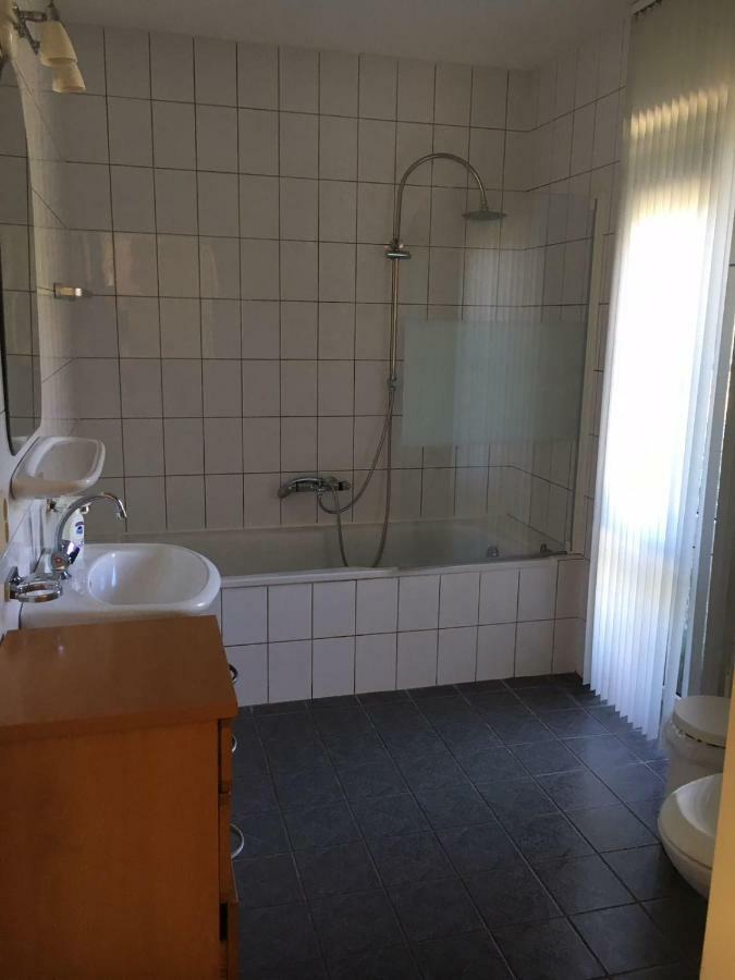 Lonestar Appartement Бур Хамстед Екстериор снимка